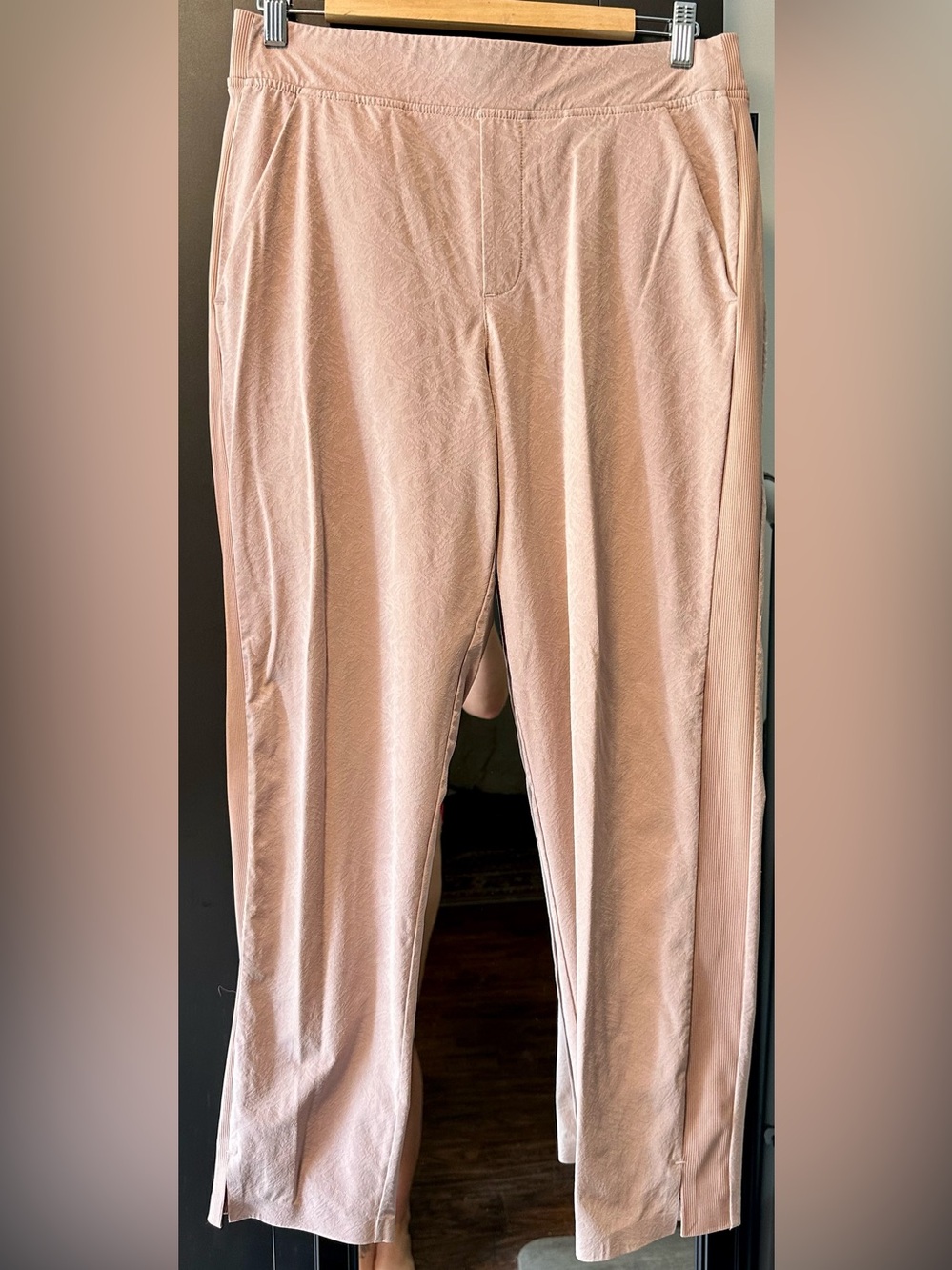 Athleta Brooklyn Ankle Textured Pant in Mocha Latte - Size 10